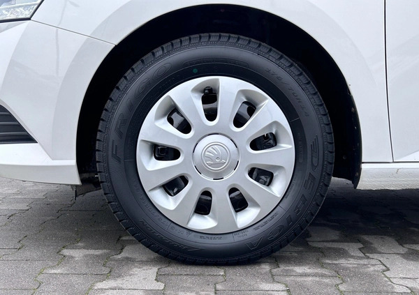 Skoda Fabia cena 39900 przebieg: 119370, rok produkcji 2018 z Książ Wielkopolski małe 407